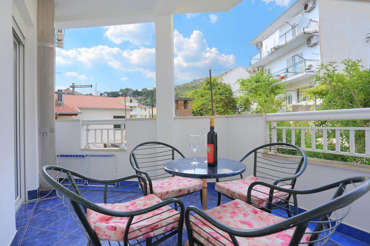 Apartments By The Sea Podgora, Makarska - 18918 Eksteriør billede